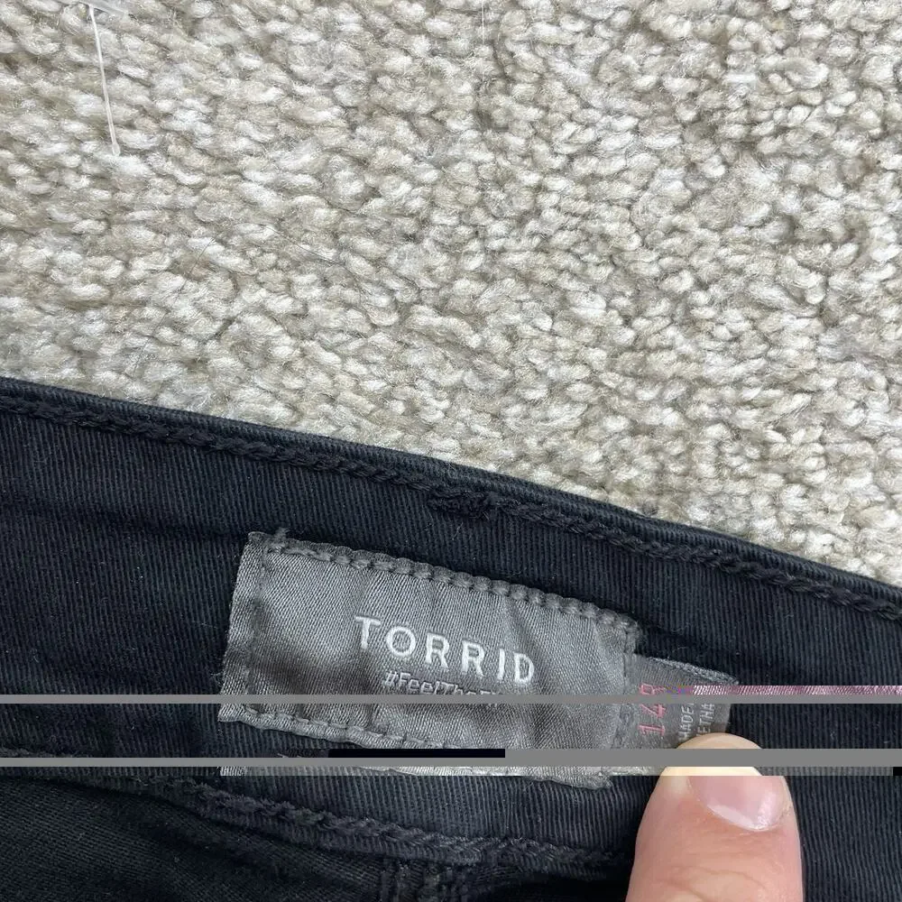 NEW Torrid Women Utility Twill Jogger Size 14 Deep Black Stretch 26" In 55-22 - Picture 4 of 9
